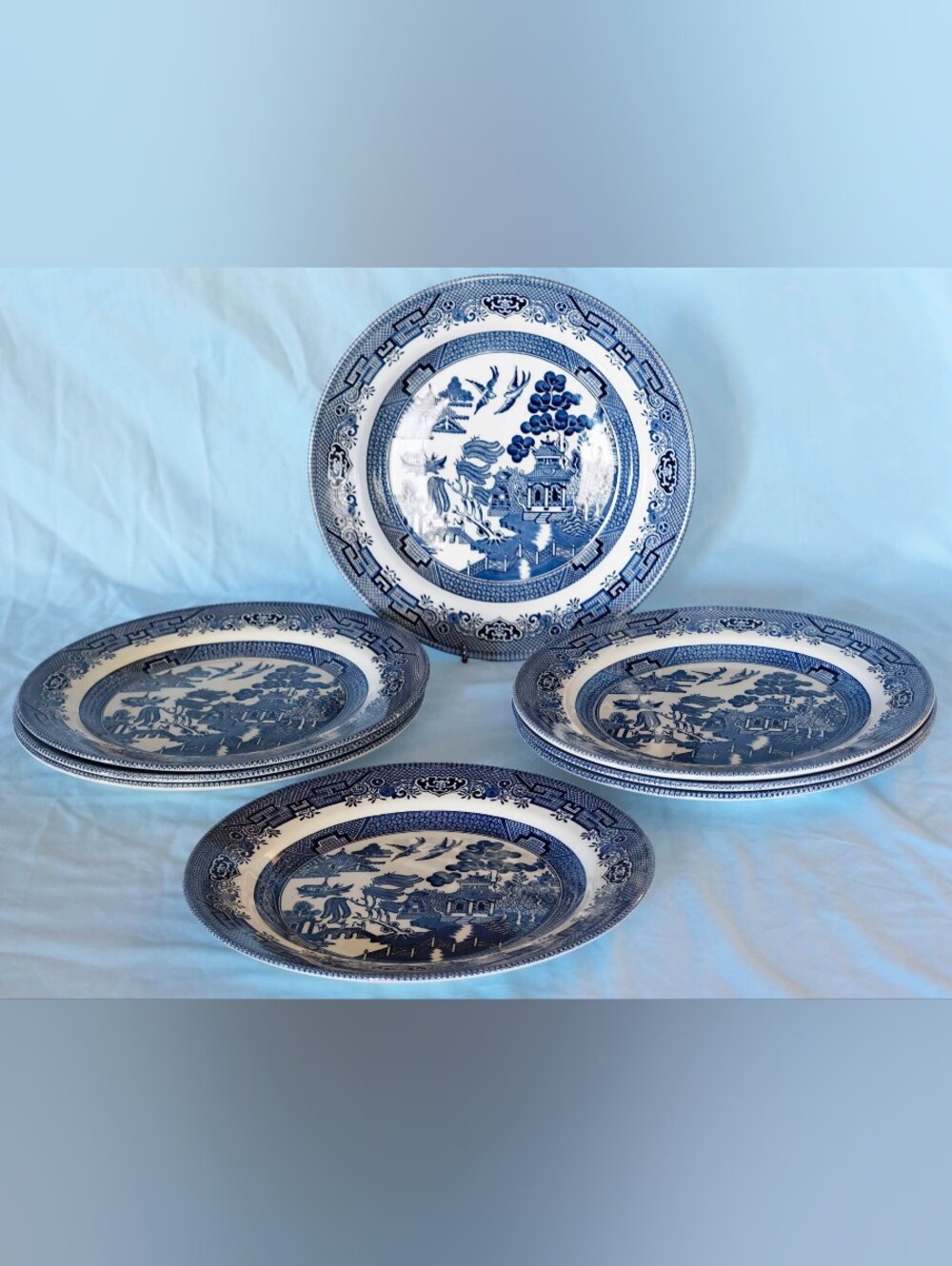 Beautiful Churchill Blue Willow Dinner Plates 8 Sets. Vintage! Made In England!